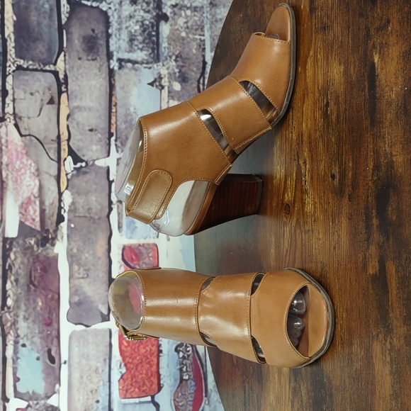 Tommy Hilfiger Vegan Leather Heeled Sandals - Picture 2 of 13